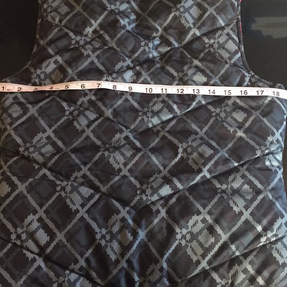 Fox puffy vest hot pink reversible to black - Picture 10 of 10